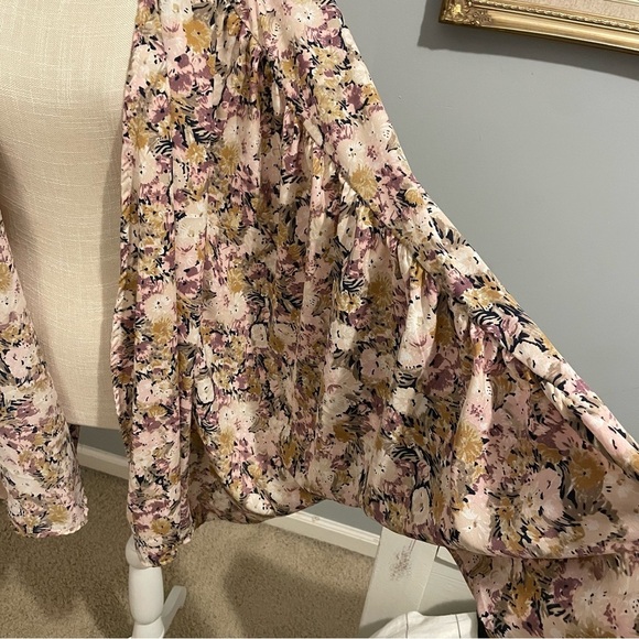 Big Water Blue Sky Floral Kimono - Picture 7 of 7